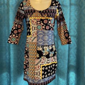 Hot kiss casual dress with bright colors size Medium